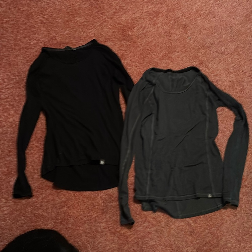 Two north face long sleeve scoop neck xsmall gray black